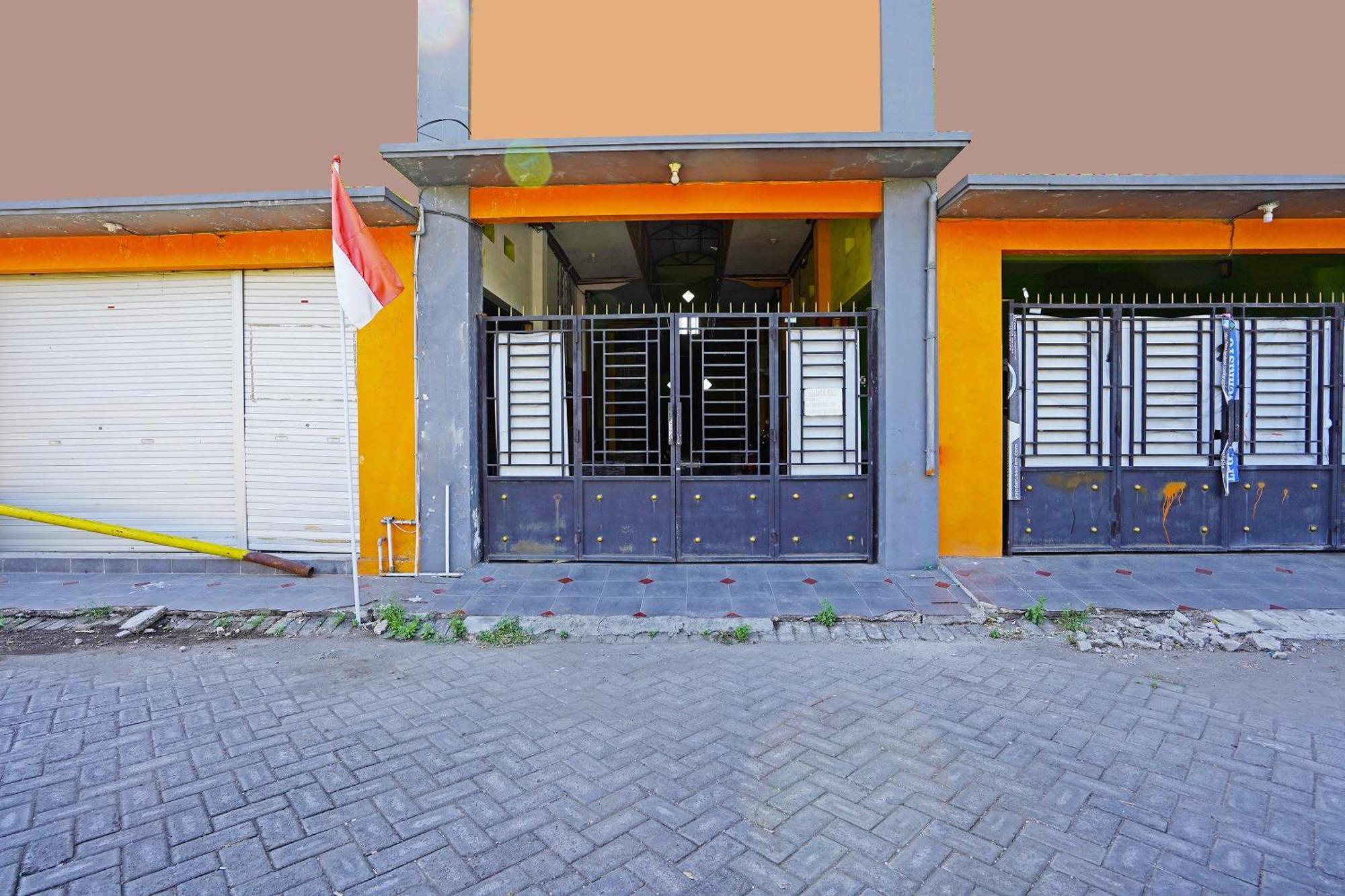 Oyo 91583 D'Cost Green Syariah سورابايا المظهر الخارجي الصورة